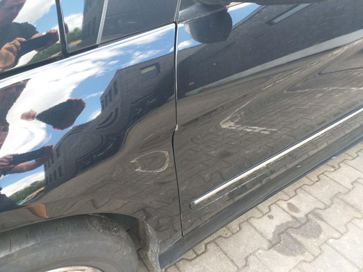 Mercedes B Klasse W245 original Tür vorn links 696 Nachtschwarz Rohbau Bj.2009
